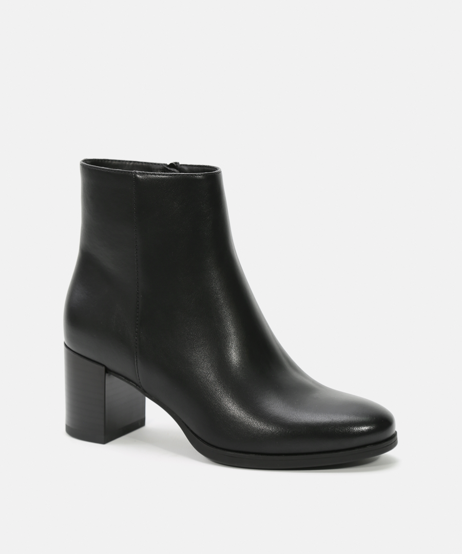 Botines tacón liso